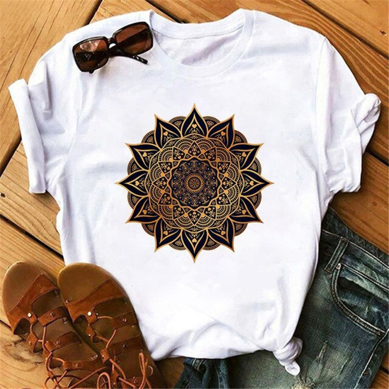 Camiseta blanca con estampado geométrico colorido de algodón Olivenorma