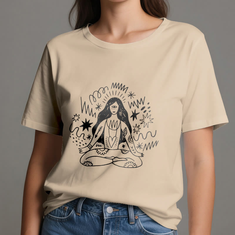 Camiseta Olivenorma con dibujo de grafiti y yoga para chica