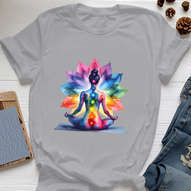Olivenorma 7 Chakra Meditación Lotus Camiseta - Gris - 2XL - image 8