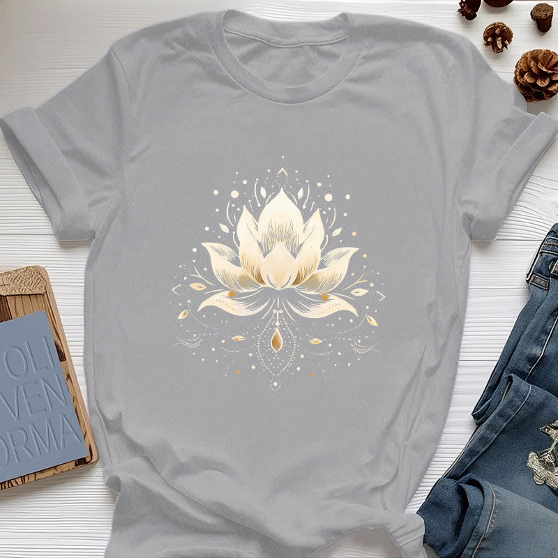 Camiseta de algodón puro con loto floreciente de Olivenorma - Gris - 2XL - image 8