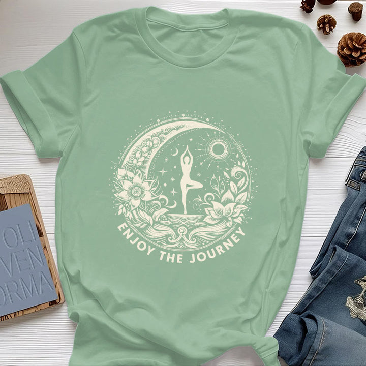 Camiseta espiritual de yoga Olivenorma "DISFRUTA EL VIAJE" - Verde claro - 2XL - image 1