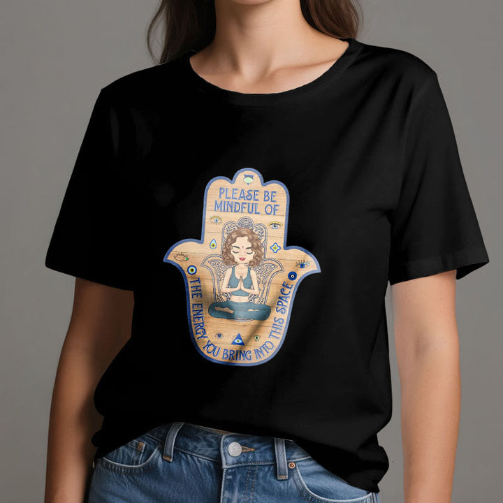 Camiseta de protección espiritual con la mano de hamsa de Olivenorma - image 7