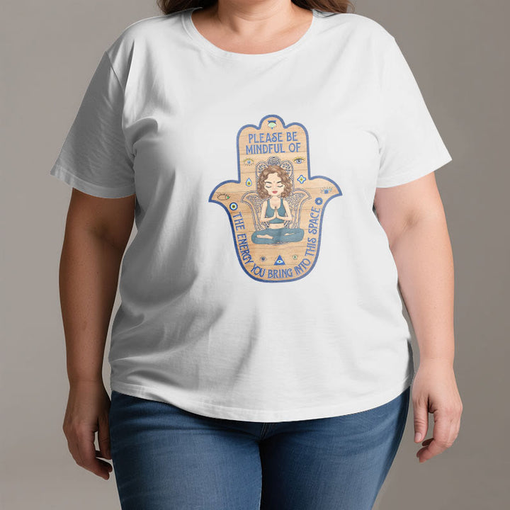 Camiseta de protección espiritual con la mano de hamsa de Olivenorma - image 4