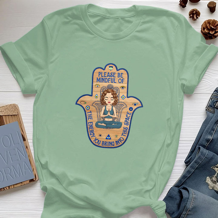 Camiseta de protección espiritual con la mano de hamsa de Olivenorma - Verde claro - 2XL - image 18