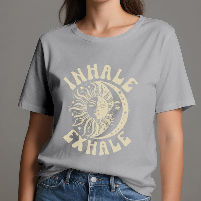 Camiseta espiritual "Inhala, exhala" de Olivenorma , Sol y Luna - image 2