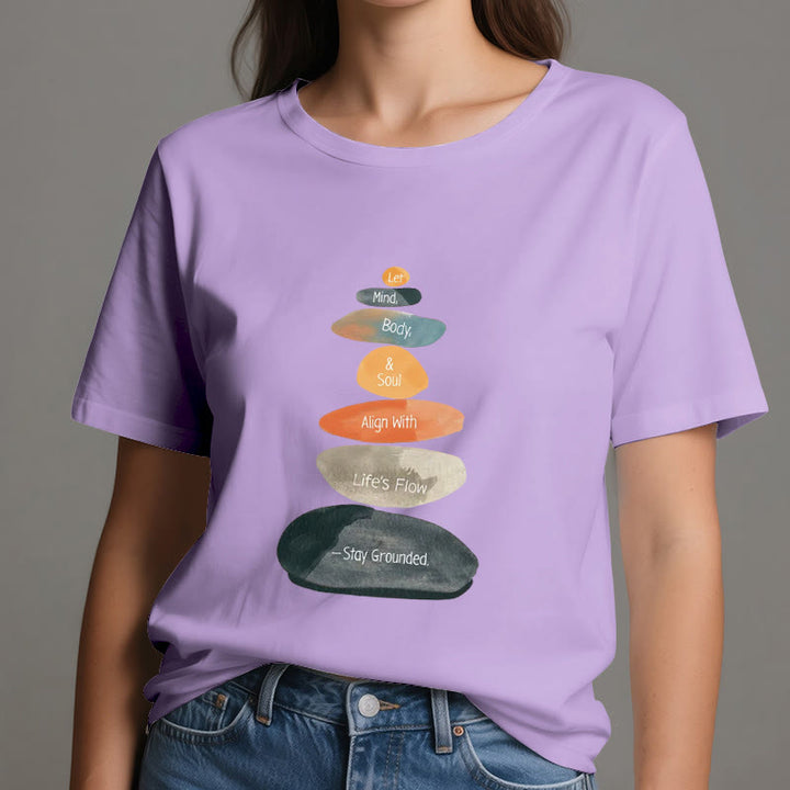 Camiseta espiritual ligera de algodón "Mantente en la Tierra" de Olivenorma - image 17