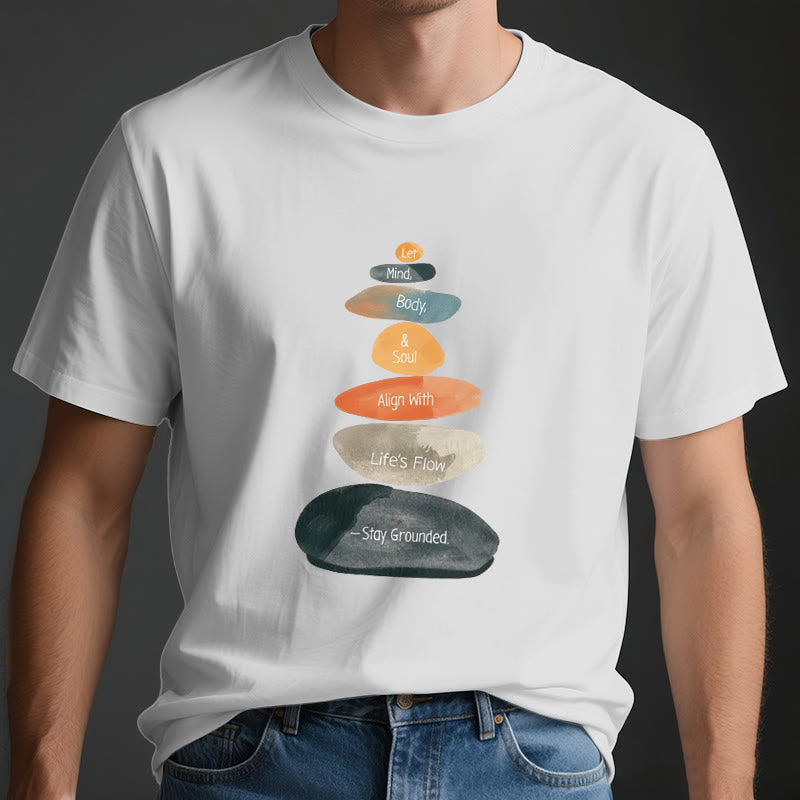 Camiseta espiritual ligera de algodón "Mantente en la Tierra" de Olivenorma - image 4