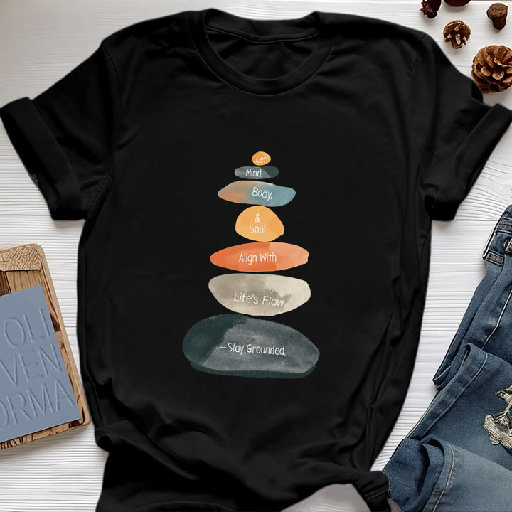Camiseta espiritual ligera de algodón "Mantente en la Tierra" de Olivenorma - Negro - 2XL - image 6