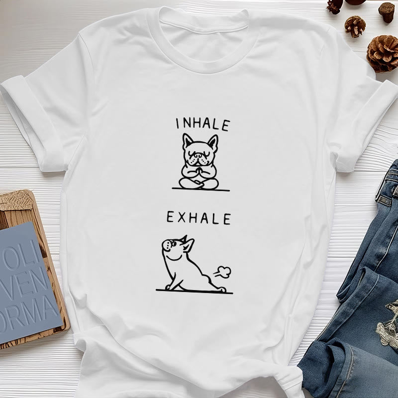 Camiseta espiritual divertida "Inhala y exhala" de Olivenorma Bulldog - Blanco - 2XL - image 1