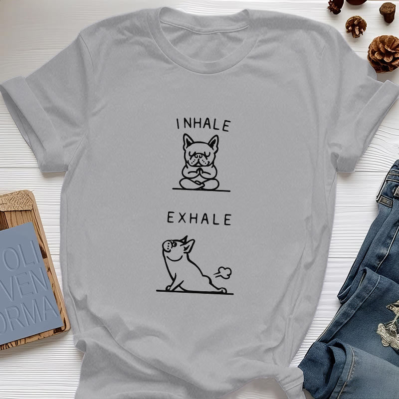 Camiseta espiritual divertida "Inhala y exhala" de Olivenorma Bulldog - Gris - 2XL - image 8