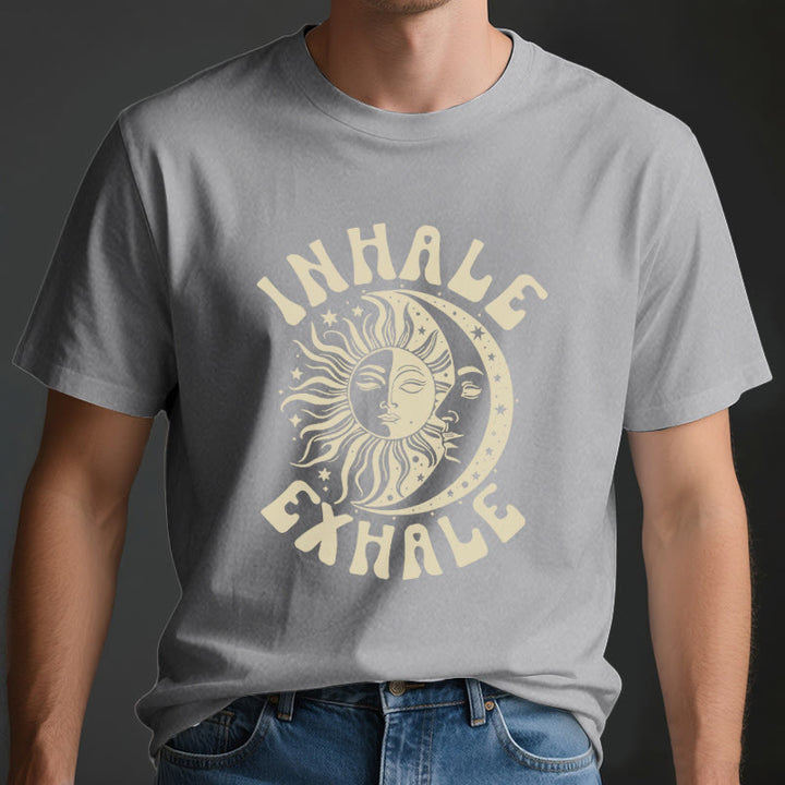 Camiseta espiritual "Inhala, exhala" de Olivenorma , Sol y Luna - image 4