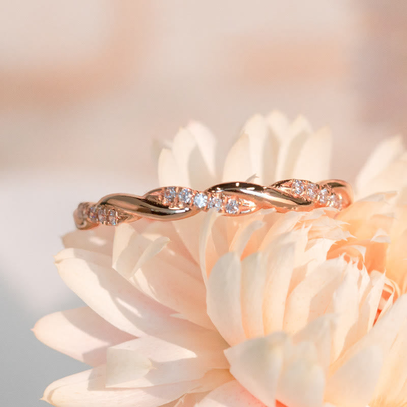 Anillo de amor trenzado "Unidos por la gracia" de Olivenorma
