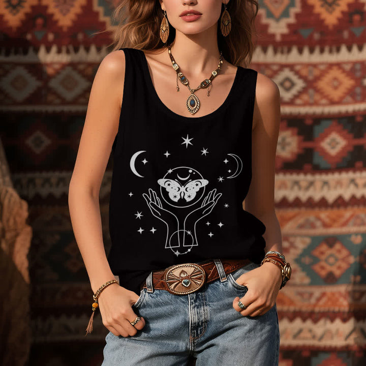 Camiseta sin mangas Olivenorma con manos de oración lunares y mariposa celestial - image 6