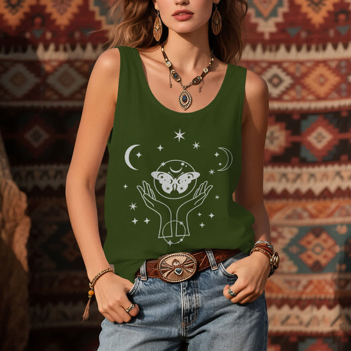 Camiseta sin mangas Olivenorma con manos de oración lunares y mariposa celestial - image 2