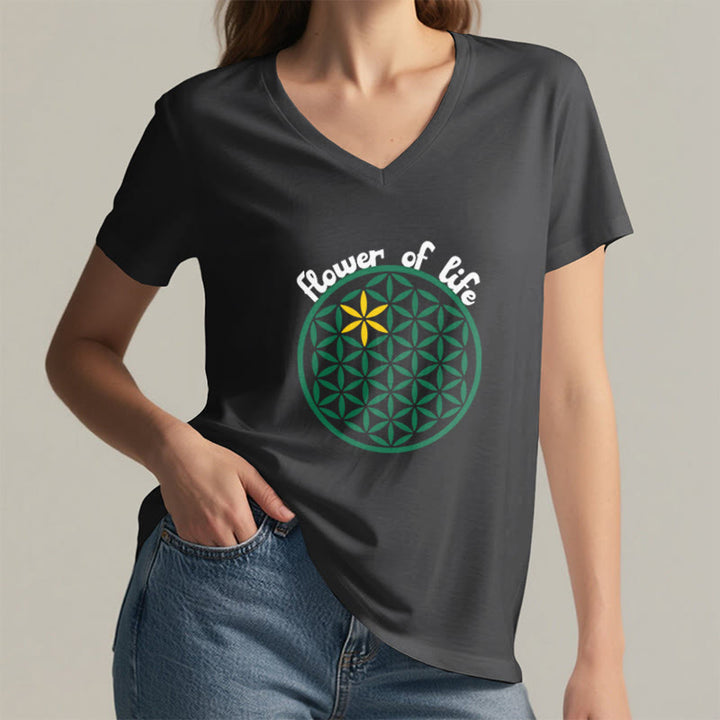 Camiseta informal con cuello en V y estampado bohemio de la Flor de la Vida de Olivenorma - image 23