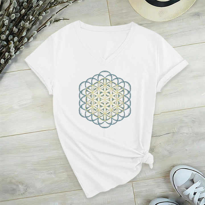 Camiseta Olivenorma con cuello en V y estampado geométrico de atrapasueños "Flor de la Vida, Protege del Mal" - Blanco - 2XL - image 14