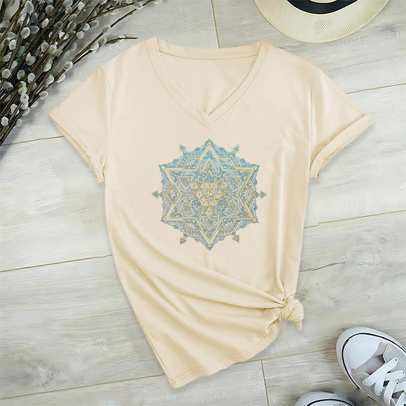 Camiseta de cuello en V con el símbolo del cubo de Metatro de Olivenorma , geometría sagrada, sanación y espiritualidad. - Beige - 2XL - image 15