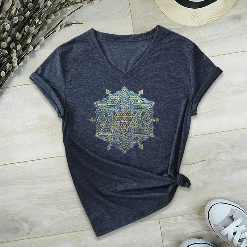Camiseta de cuello en V con el símbolo del cubo de Metatro de Olivenorma , geometría sagrada, sanación y espiritualidad. - Marina de guerra - 2XL - image 21