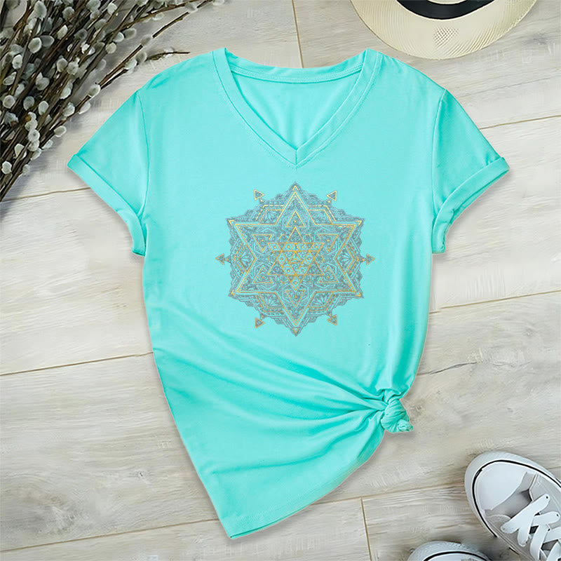 Camiseta de cuello en V con el símbolo del cubo de Metatro de Olivenorma , geometría sagrada, sanación y espiritualidad. - Cian - 2XL - image 19