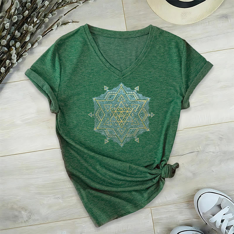 Camiseta de cuello en V con el símbolo del cubo de Metatro de Olivenorma , geometría sagrada, sanación y espiritualidad. - Verde - 2XL - image 25