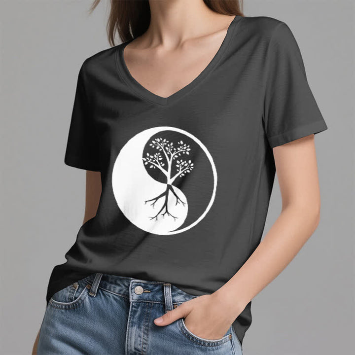 Camiseta Olivenorma con cuello en V para yoga, meditación y árbol Yin Yang - image 2