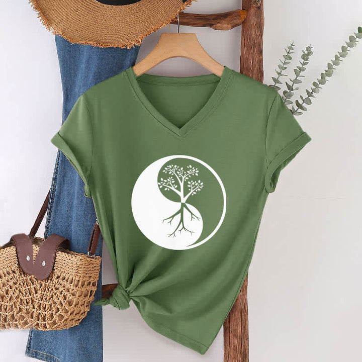 Camiseta Olivenorma con cuello en V para yoga, meditación y árbol Yin Yang - image 11