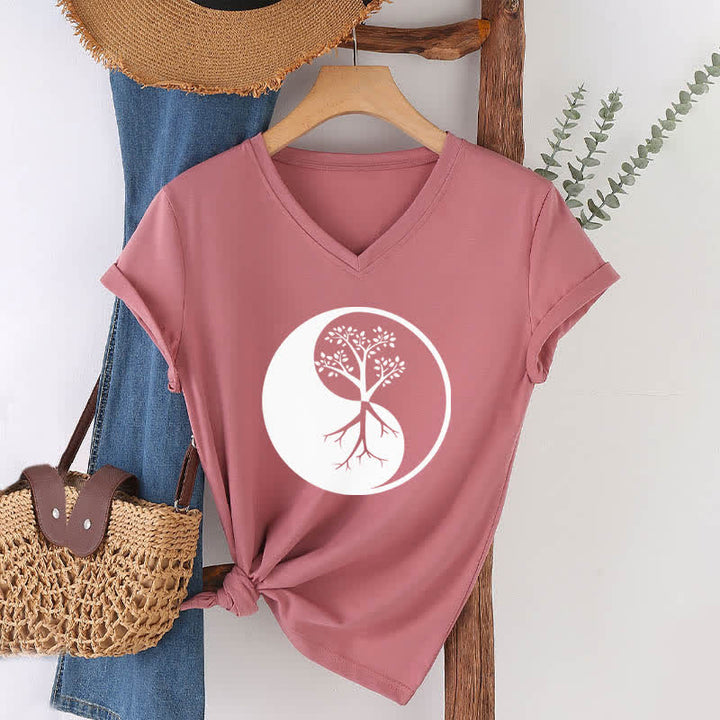 Camiseta Olivenorma con cuello en V para yoga, meditación y árbol Yin Yang - image 19