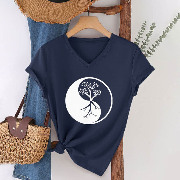 Camiseta Olivenorma con cuello en V para yoga, meditación y árbol Yin Yang - image 7
