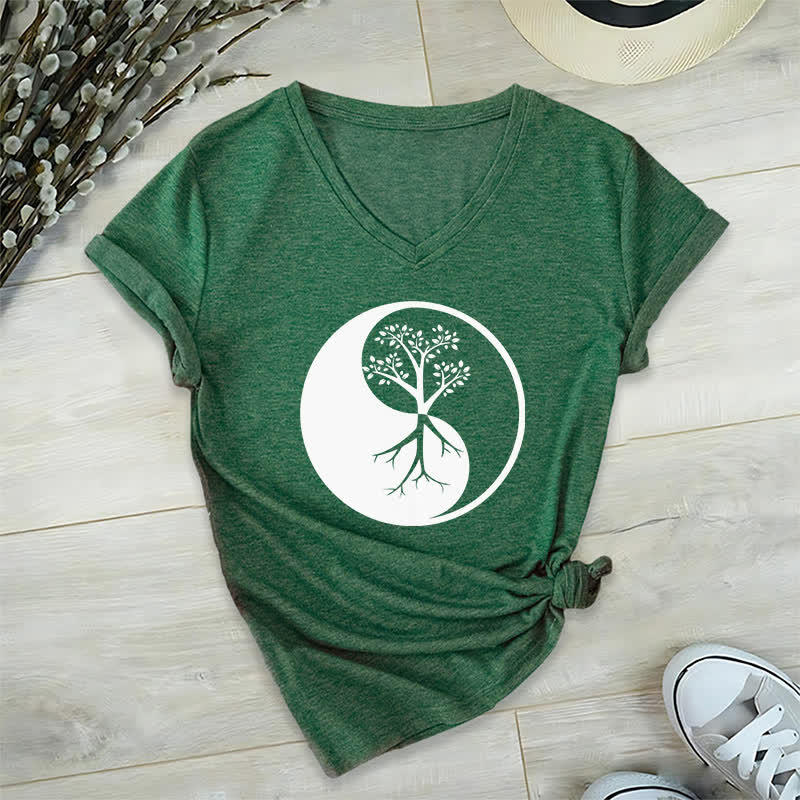 Camiseta Olivenorma con cuello en V para yoga, meditación y árbol Yin Yang - Verde oscuro - 2XL - image 8