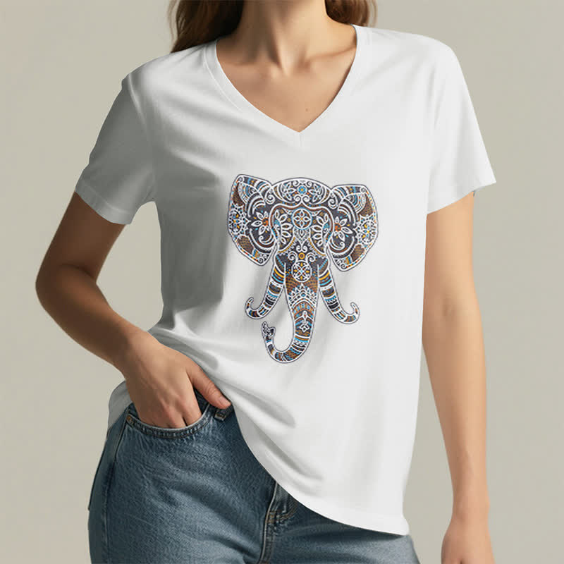 Camiseta Olivenorma con cuello en V para mujer con elefantes de naturaleza y animales - image 5