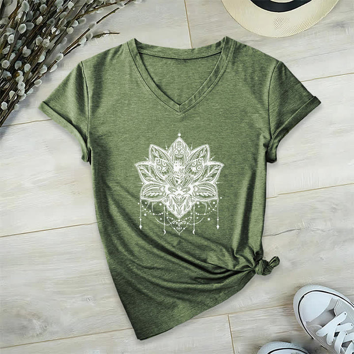 Camiseta Olivenorma con cuello en V y estampado de loto - Verde oliva - 2XL - image 9