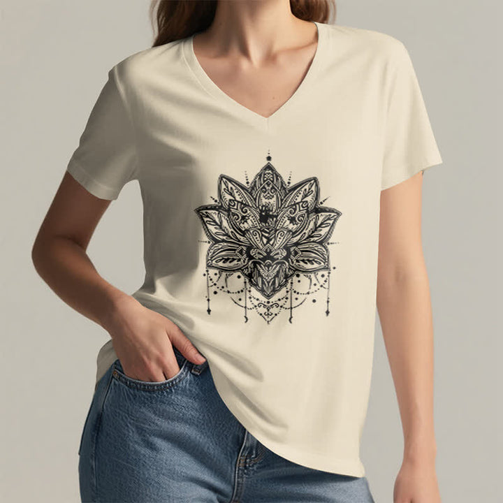 Camiseta Olivenorma con cuello en V y estampado de loto - image 22