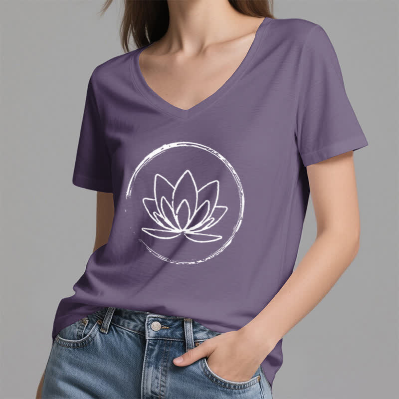 Camiseta holgada con cuello en V y flor de loto bohemia de Olivenorma - image 26