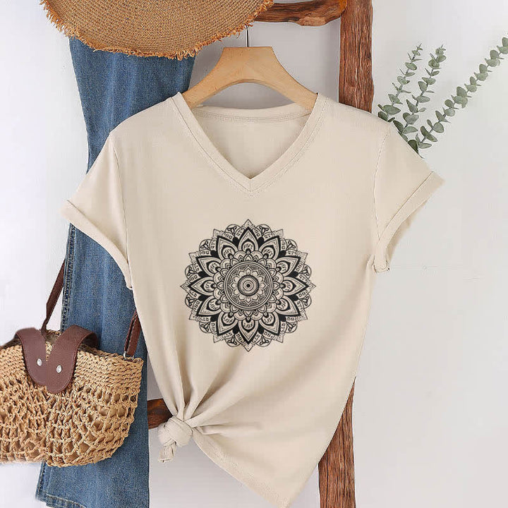 Camiseta de yoga con cuello en V y estampado geométrico de flor de loto de Olivenorma - Caqui - 2XL - image 11