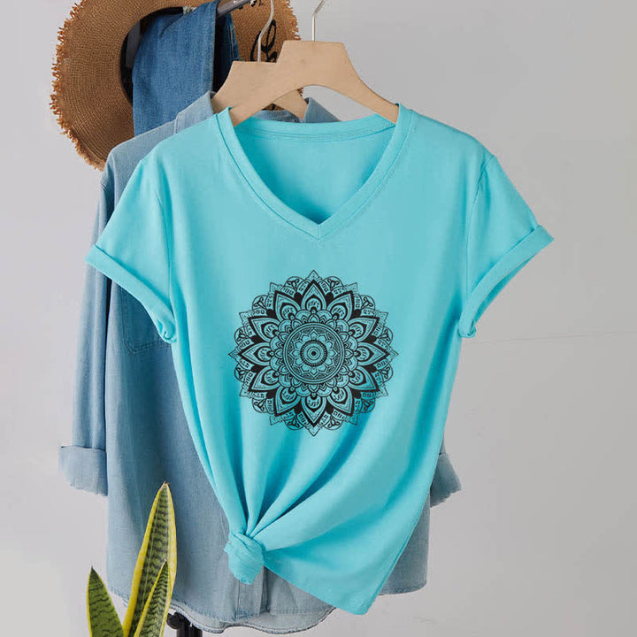 Camiseta de yoga con cuello en V y estampado geométrico de flor de loto de Olivenorma - Lago Azul - 2XL - image 12
