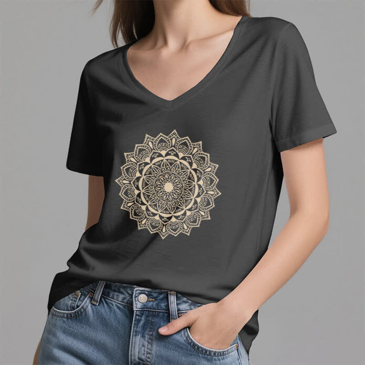 Olivenorma Mandala Lotus Boho Flower Yoga Camiseta de cuello en V - image 2
