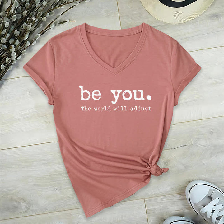 Olivenorma - Camiseta de cuello en V "Sé tú mismo, el mundo se adaptará" - Rosa - 2XL - image 17