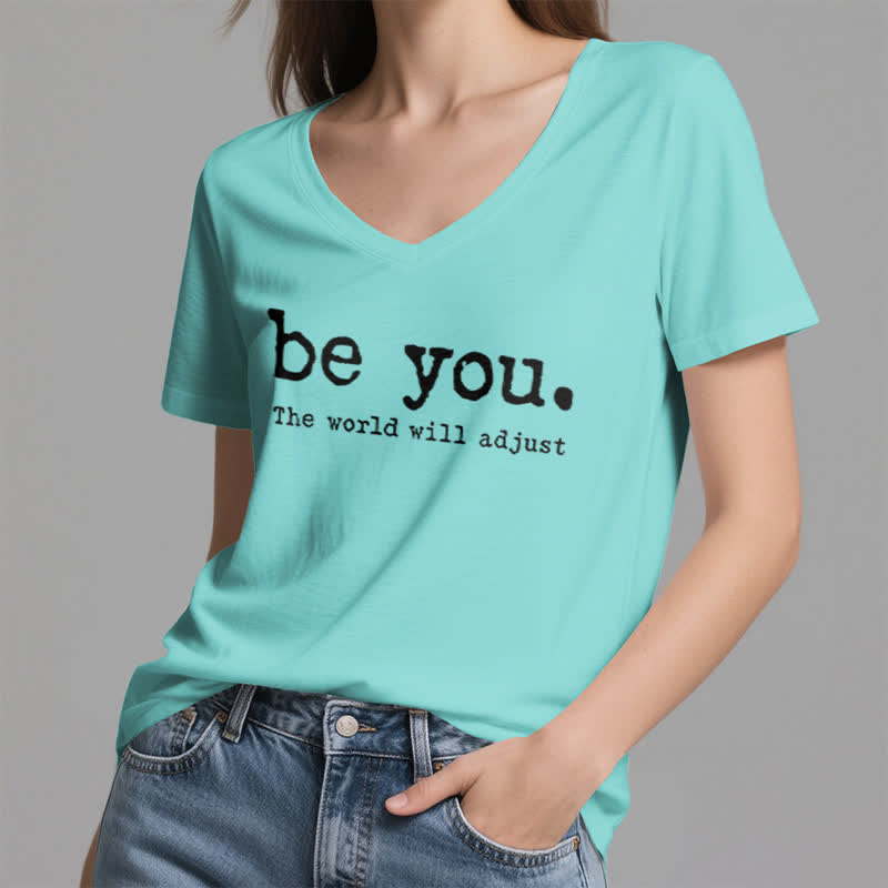 Olivenorma - Camiseta de cuello en V "Sé tú mismo, el mundo se adaptará" - image 24