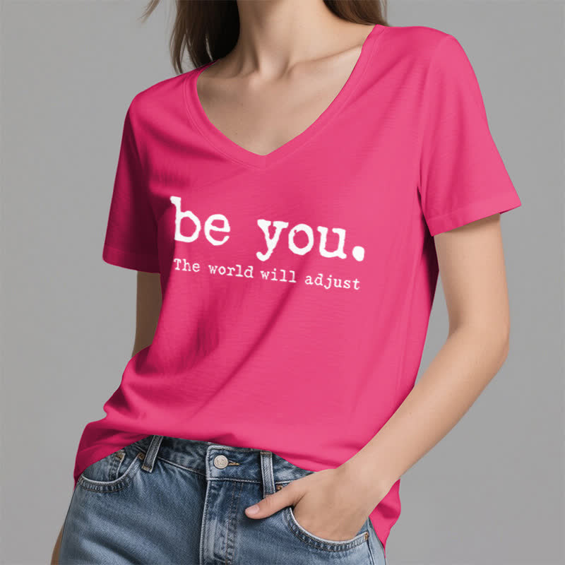 Olivenorma - Camiseta de cuello en V "Sé tú mismo, el mundo se adaptará" - image 20