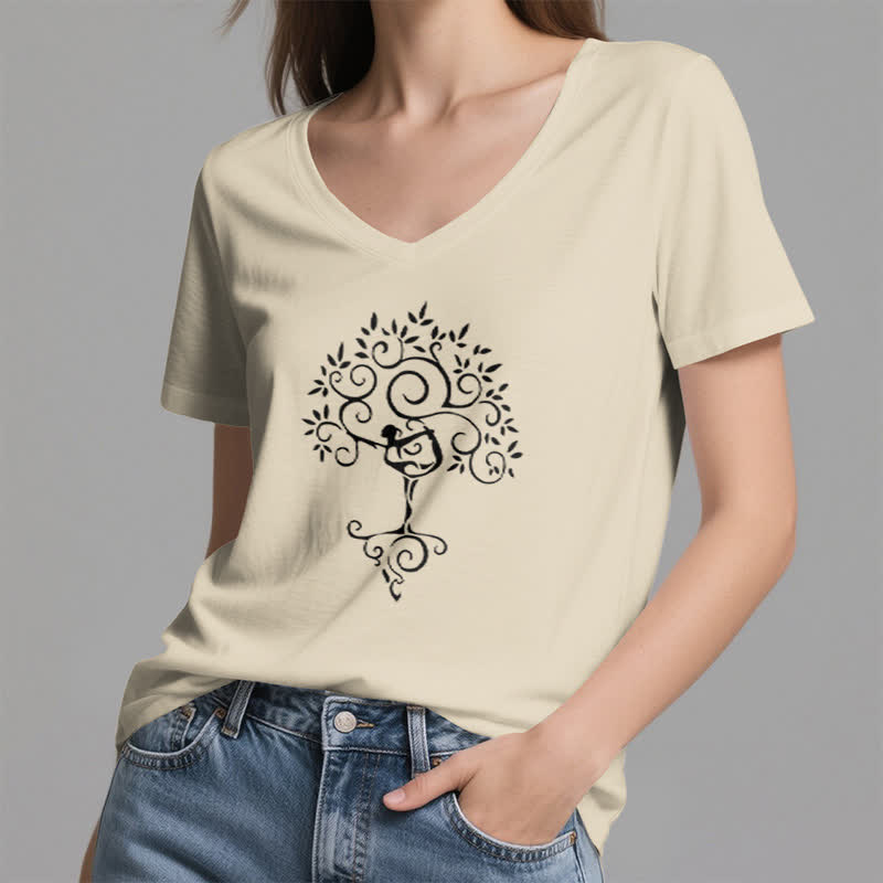 Camiseta de cuello en V con postura del árbol de yoga Olivenorma - image 21