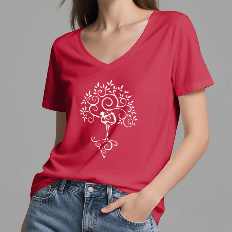 Camiseta de cuello en V con postura del árbol de yoga Olivenorma - image 26