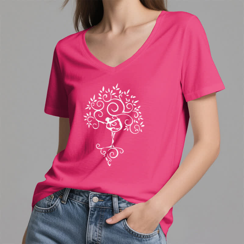 Camiseta de cuello en V con postura del árbol de yoga Olivenorma - image 25