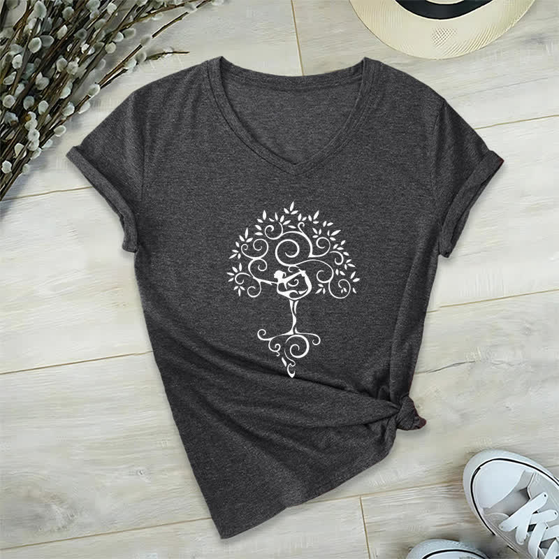 Camiseta de cuello en V con postura del árbol de yoga Olivenorma - Gris - 2XL - image 6