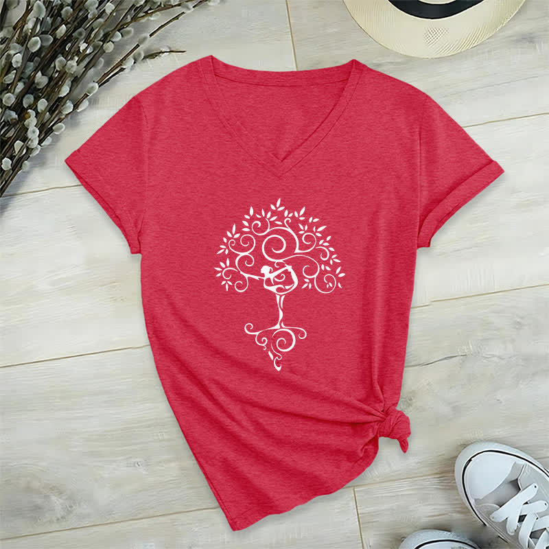 Camiseta de cuello en V con postura del árbol de yoga Olivenorma - Rojo - 2XL - image 8