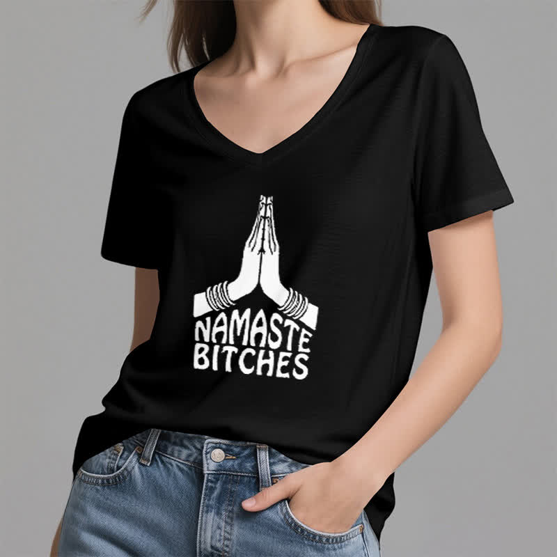 Camiseta de cuello en V con la divertida meditación y yoga "Namaste" de Olivenorma - image 13