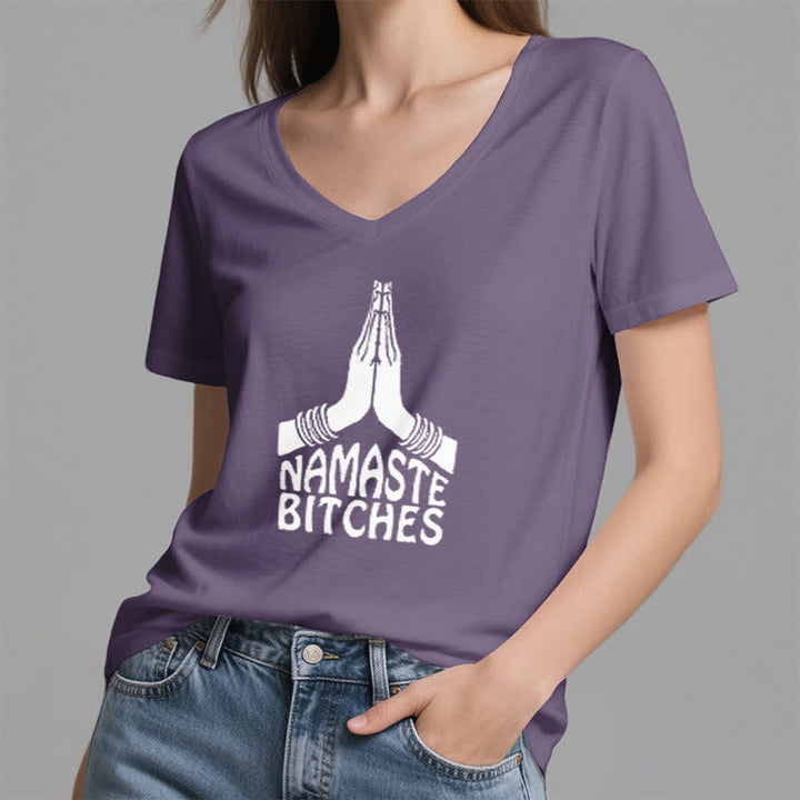 Camiseta de cuello en V con la divertida meditación y yoga "Namaste" de Olivenorma - image 27