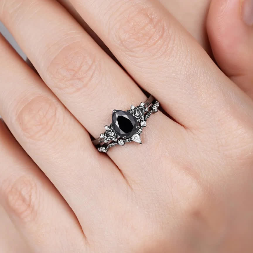 Anillo de granate y obsidiana con corona del guardián de Olivenorma - image 11