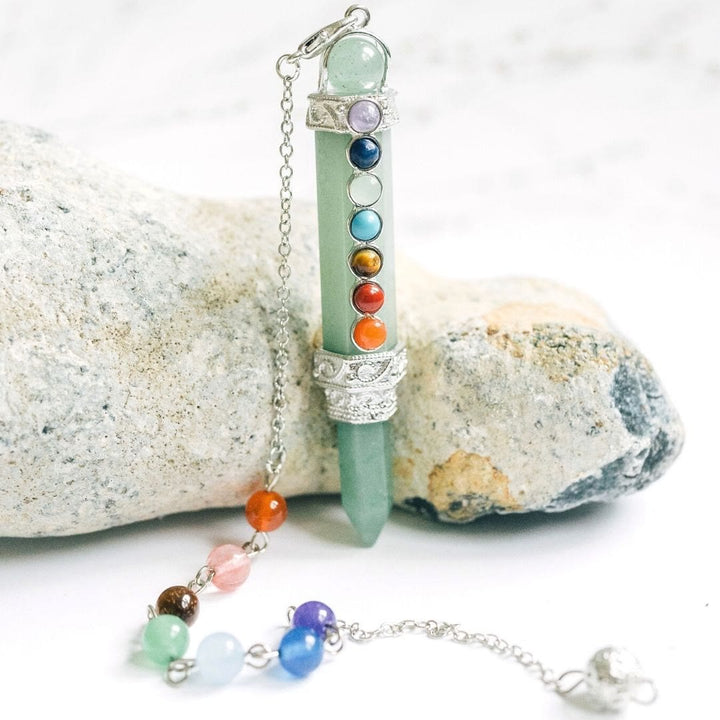 Péndulo de columna hexagonal de cristal de chakra Olivenorma