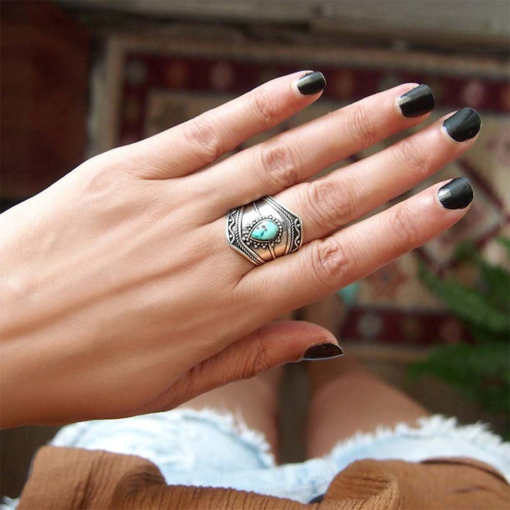 Anillo Reki turquesa con forma de gota de agua estilo boho de Olivenorma