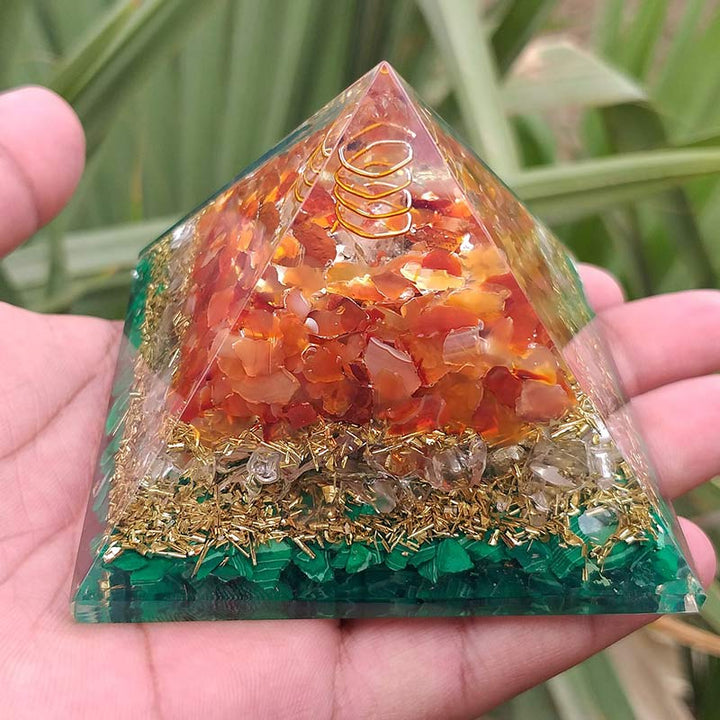 Pilar de cuarzo transparente Olivenorma con pirámide de orgón de malaquita